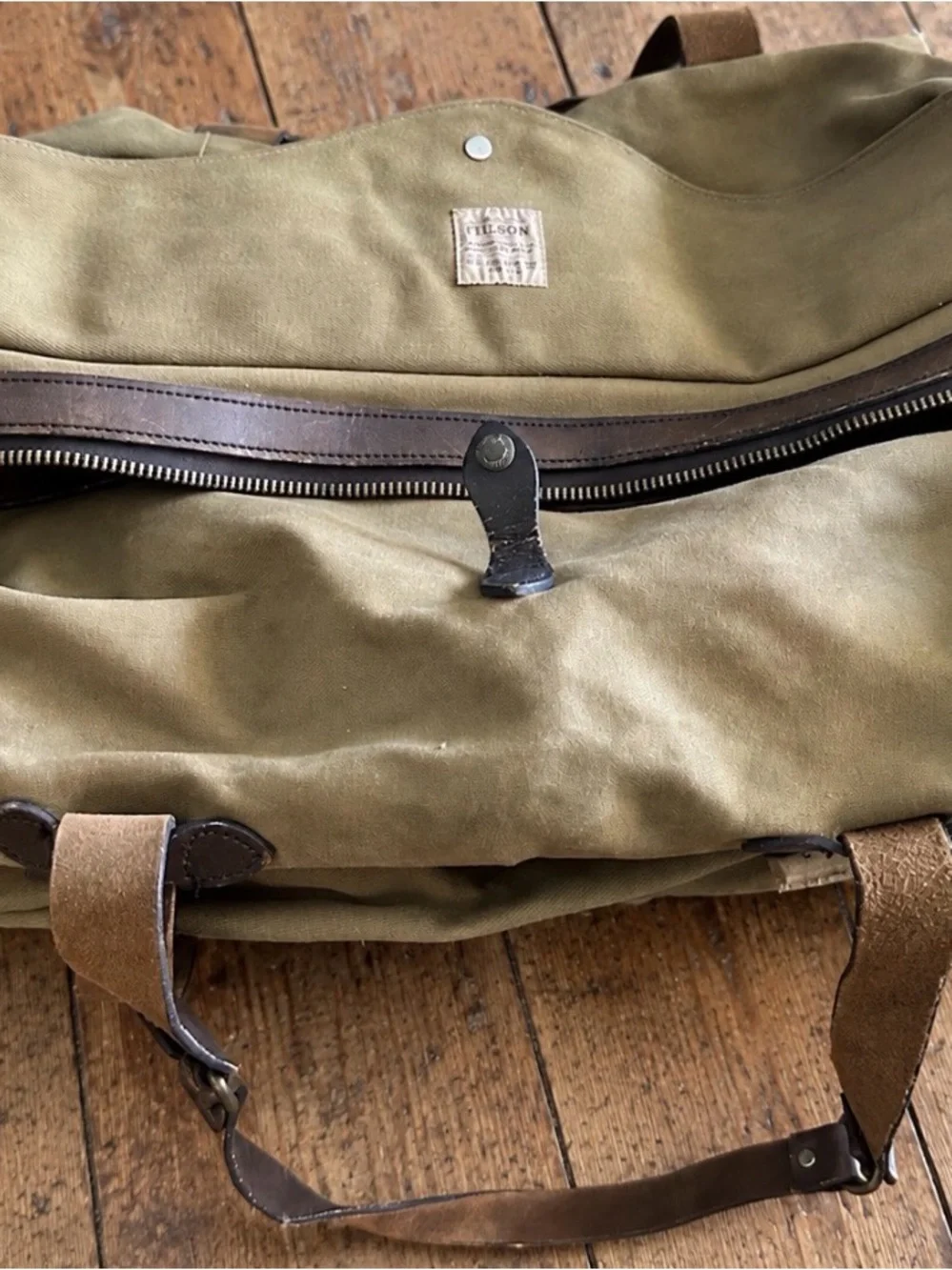 Vintage Filson 222 Medium Duffle – Talon Era – USA Made